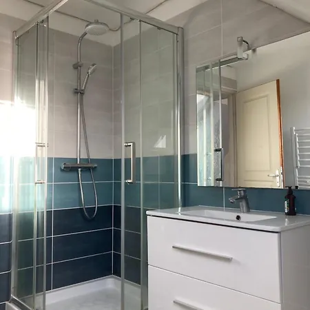 La Maison Des Massena Homestay *